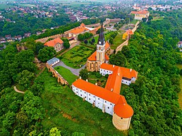 Na východ� uzavírá mapu Chorvatska m�sto Ilok, jeho� siluetu zdobí...