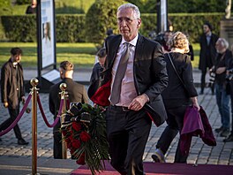 Léka Petr Neuil pichází na rozlouení s Jiím Bartokou v Rudolfinu (20....
