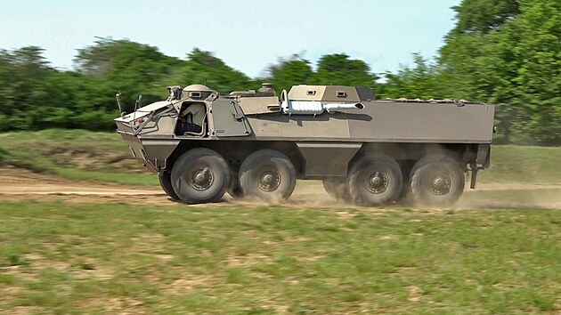 OT-64 SKOT (Stedn kolov obrnn transportr)