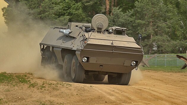 OT-64 SKOT (Stedn kolov obrnn transportr) byl nejmodernjm svho druhu na svt