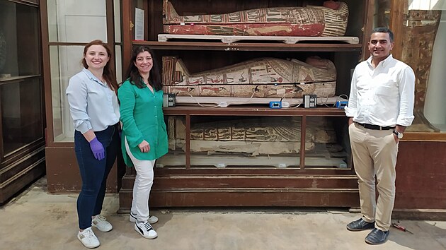 Ve starovkm Egypt hrly pjemn vn klovou roli pi pprav ducha na posmrtn ivot. Faraoni a lechta byli bhem mumifikace oetovni oleji, vosky a balzmy, aby se tento ritul vylepil.