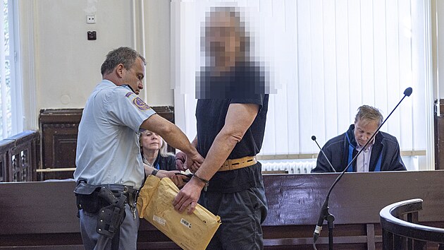 Mu z Hodonnska podle obaloby sexuln zneuval devtilet dvky. (2025)