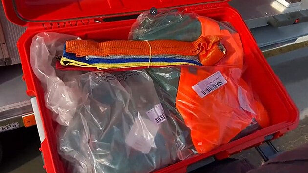 Policist v Pardubickm kraji zaadili do sv vbavy speciln dvounpravov pvs v policejnch barvch. (29. kvtna 2025)