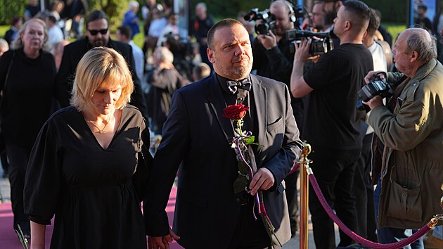 Ministr kultury Martin Baxa dorazil na rozluku s Jim Bartokou. (20. kvtna 2025)