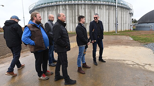 Vlastn biometanovou stanici zprovoznila spolenost Paseka zemdlsk v Krakoici u ternberka. Biometan m identickou kvalitu jako zemn plyn a ron produkce pokryje spotebu plynu pro 1 500 a 2 000 domcnost. (19. kvtna 2025) 