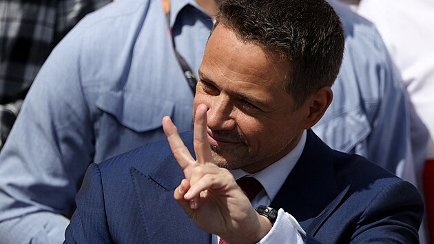 Trzaskowski se usmívá p�ed druhým kolem prezidentské volby. (25. kv�tna 2025)