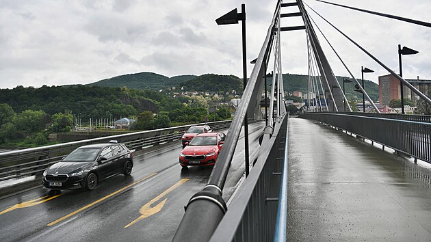 Bhem opravy Beneova mostu v st nad Labem se dopravn situace ve mst nezhorila. Marinsk most nyn funguje jako jedin spojnice centra a Stekova. (28. kvtna 2025)