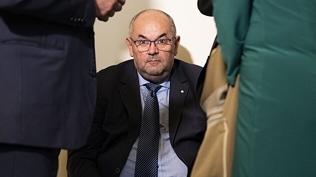 Odvolac soud e ppad bvalho pedsedy eskho fotbalu Miroslava Pelty a exnmstkyn ministerstva kolstv Simony Kratochvlov, obvinnch z manipulace sportovnch dotac. (28. kvtna 2025)