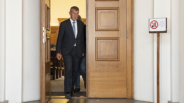 U Vrchn�ho soudu v Praze pokra�uje kauza �ap� hn�zdo. ��f ANO Andrej Babi� a europoslankyn� Jana Nagyov� v n� �el� obvin�n� z dota�n�ho podvodu p�i stavb� farmy v roce 2008. (28. kv�tna 2025)