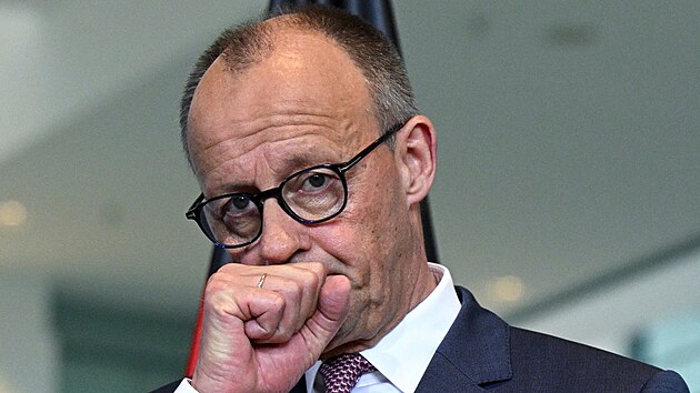Německý kancléř Friedrich Merz jednal s ukrajinským prezidentem Volodymyrem...