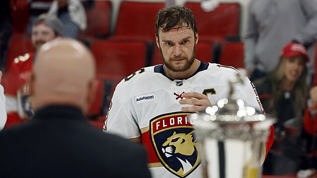 Aleksander Barkov hled na pohr pro vtze Vchodn konference.