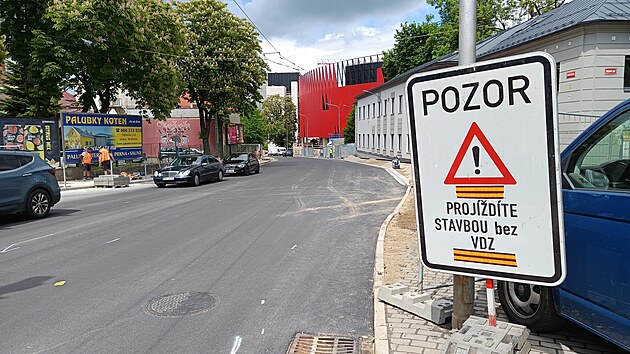 Horck multifunkn arna se m v Jihlav otevt letos v jnu. A zd se, e bude vjimen. Dokonce nabdne i jeden svtov unikt - LED zobrazova uprosted plochy. Takto stavba vypad na konci kvtna 2025.