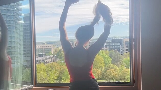 Jessie Cave se na OnlyFans vnuje obsahu pro fetiisty. (kvten 2025)