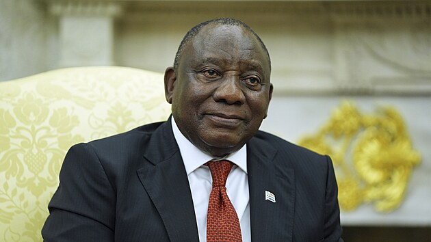 Americk prezident Donald Trump ve stedu v Blm dom pivtal hlavu Jihoafrick republiky Cyrila Ramaphosu. (21. kvtna 2025)