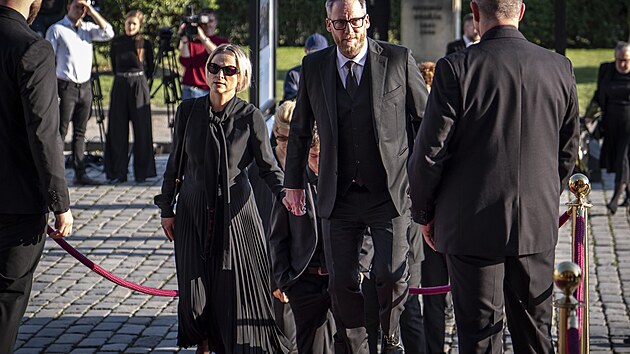 Producent a vkonn editel MFF Karlovy Vary Krytof Mucha pichz do Rudolfina na posledn rozlouen s Jim Bartokou (20. kvtna 2025).