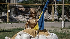 Pomnik anarchisty i rewolucjonisty Nestora Machno w mieście Czuljaipol (24...