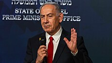 Izraelský premiér Benjamin Netanjahu hovoí bhem tiskové konference v...