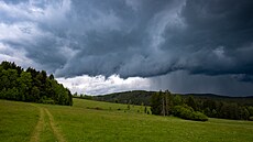 Dramatické poasí zachytil také fotograf Josef Vyata.