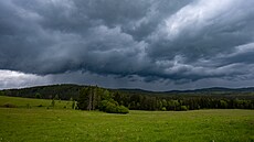 Dramatické poasí zachytil také fotograf Josef Vyata.