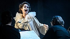 Patricia Kopatchinskaja pi provedení Schönbergova díla Pierrot lunaire v...
