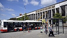 Na Strahov� dnes jezdí autobusy. (21. kv�tna 2025)