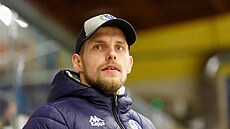 Trenér branká v hokejovém Perov Jií Sklená.