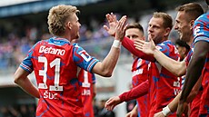 Plzeský záloník Pavel ulc se spoluhrái slaví svj gól proti Jablonci.