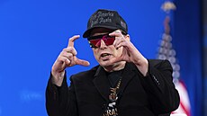 Elon Musk hovoí na konferenci v Oxon Hill v Marylandu. (20. února 2025)