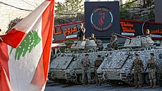 Libanon�tí vojáci hlídají pr�b�h místních voleb ve m�st� Nabatíja. Libanonská...