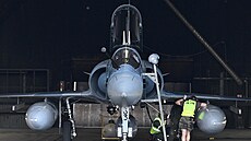 Stíha�ka Mirage 2000-5F na francouzské letecké základn� Luxeuil-Saint Sauveur...