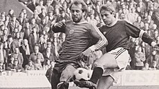Fotbalový zálo�ník Petr Slaný (vpravo), mezi lety 1978 a 1982 hrál za Spartu.