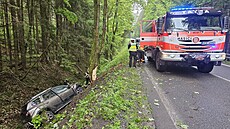Nehoda vozu Dacia v katastru obce Bílá na Frýdecko-Místecku. Navzdory tkým...