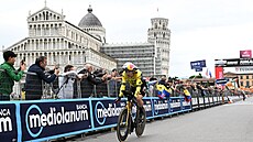 Wout van Aert po dokončení časovky v Pise.