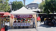 Tvá� zat�eného exstarosty Istanbulu Ekrema Imamoglua se v tomto tureckém m�st�...