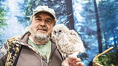 Zdenk Macha má ke zvíatm blízko u od dtství. Od roku 1991 vede Ptaí...