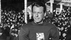 Josef Maleek pevzal na zaátku MS 1938 v Praze cenu za fair play.