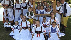 Mají nové kroje: Souboru loni významn pomohla stotisícová dotace, za kterou...