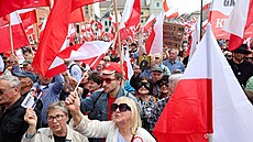Polské prezidentské volby 2025: druhé kolo bude napínavé, v przkumech je to...