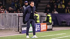 Barak Bachar na lavice Crvene zvezdy bhem utkání Ligy mistr s Young Boys...