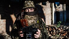 Doncká oblast. eská dronaka Radouch ji pt msíc operuje v Ukrajin na...