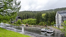 Resort Svatá Barbora vzniká mezi hotelem Pecr Deep (vpravo) a penzionem U...