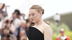 Mia Threapletonová v Cannes (19. kvtna 2025)