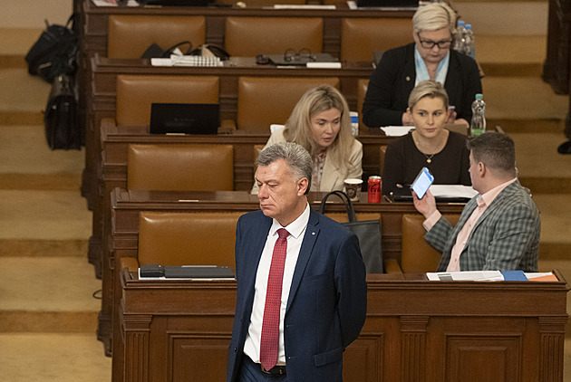 Konec loutkovodiče. Blažkovo výpalné potápí vládu