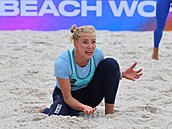 Marie-Sára tochlová sleduje, zda její spoluhráka Markéta Svozilová vybere...