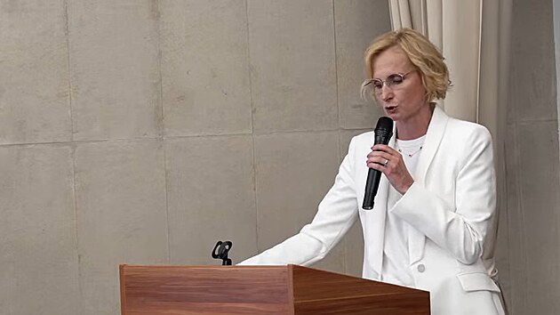 Setkn Spolen ve stedn Evrop, kter uspodal v Bratislav Spolek Svatopluk. Pedsedkyn KSM Kateina Konen
