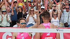 Diváci se radují z postupu Ondřeje Perušiče a Davida Schweinera do čtvrtfinále.