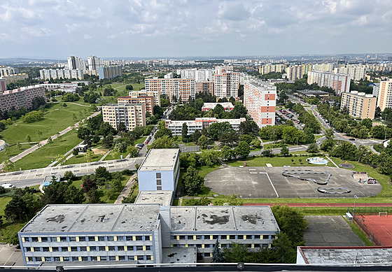 Pohled na Chodov z nejvyího panelového domu v Praze