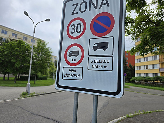 Na Moravském P�edm�stí p�ibyly nové zna�ky, Hradec Králové se jimi sna�í...