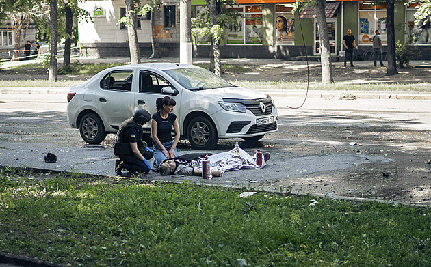 Rusové na severu rozjeli motorkovou ofenzivu, dotírají na čtvrtmilionové Sumy
