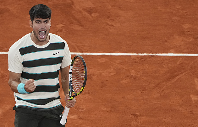 Alcaraz si zahraje o titul na Roland Garros, Musetti v semifinále vzdal